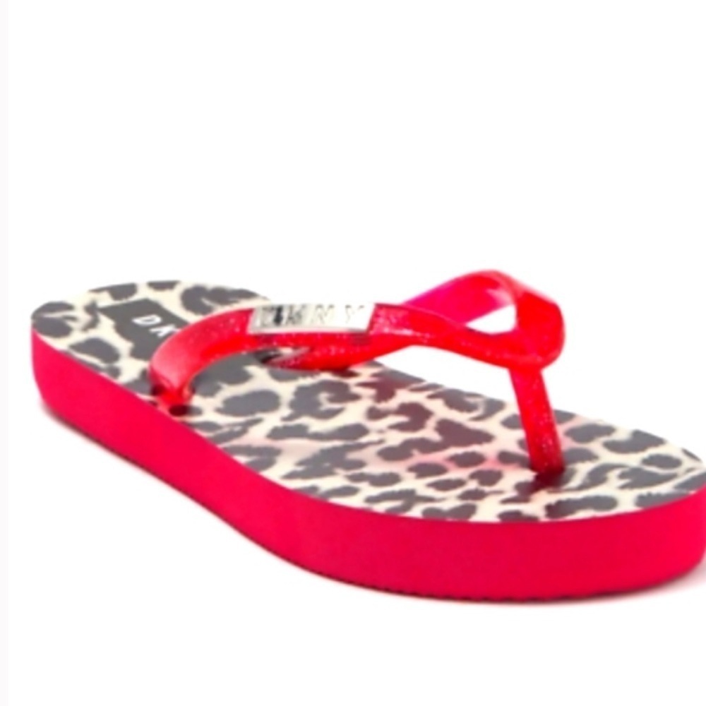 NWT Girls DKNY Zoey Cheetah Print Flip-flops 11/12